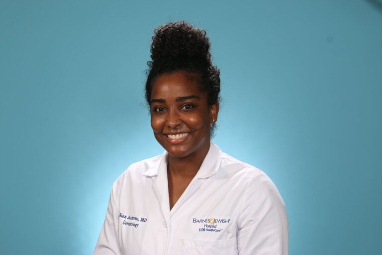 Dr. Sion Jasmine